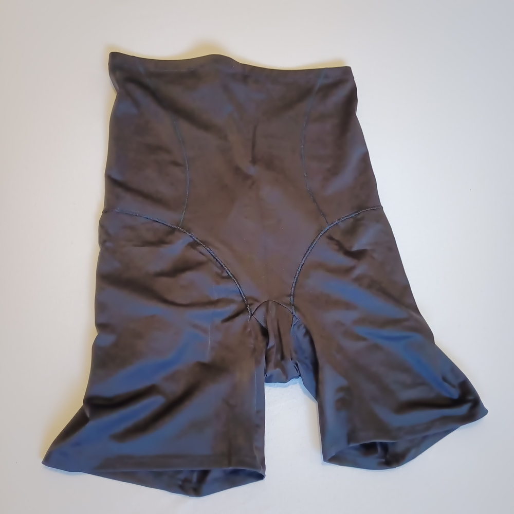 Bali Sz 2XL Black Shapewear Briefs Tummy Slimming Neutral Stretchy Smooth
